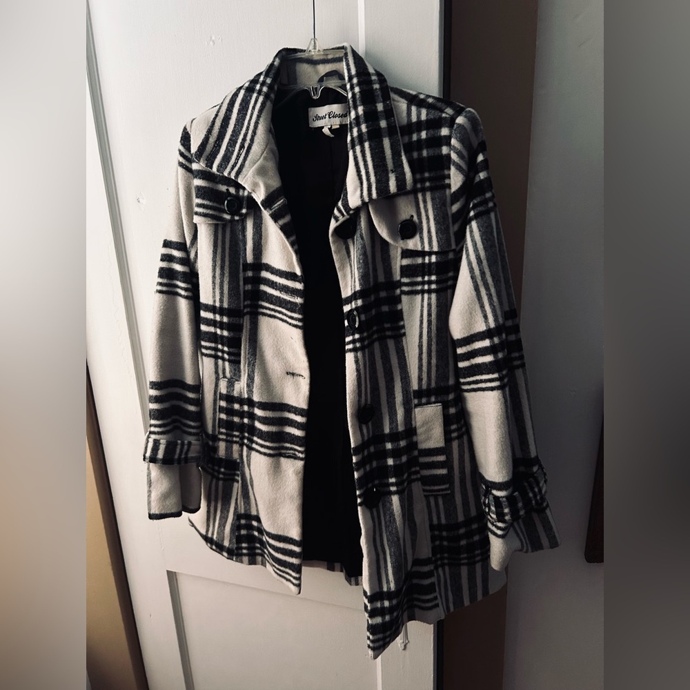 Pretty Plaid Coat!